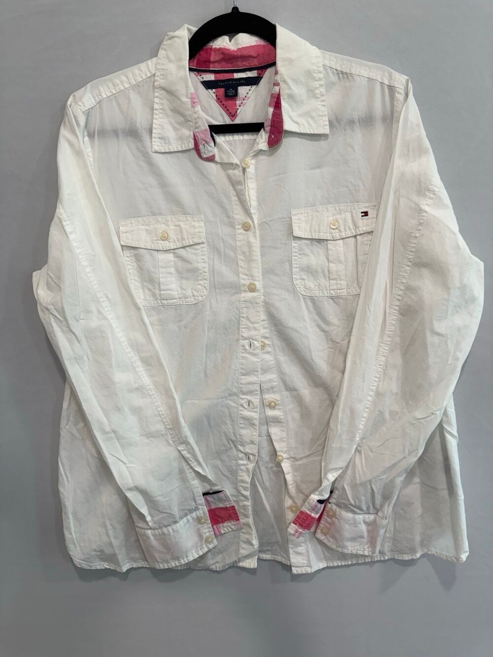 Tommy Hilfiger Women’s XL White Button Down Shirt Pink Plaid Trim Cotton